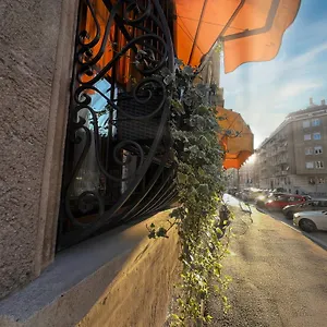 https://corso-buenos-airs-suite-near-central-station.it-lombardy.com